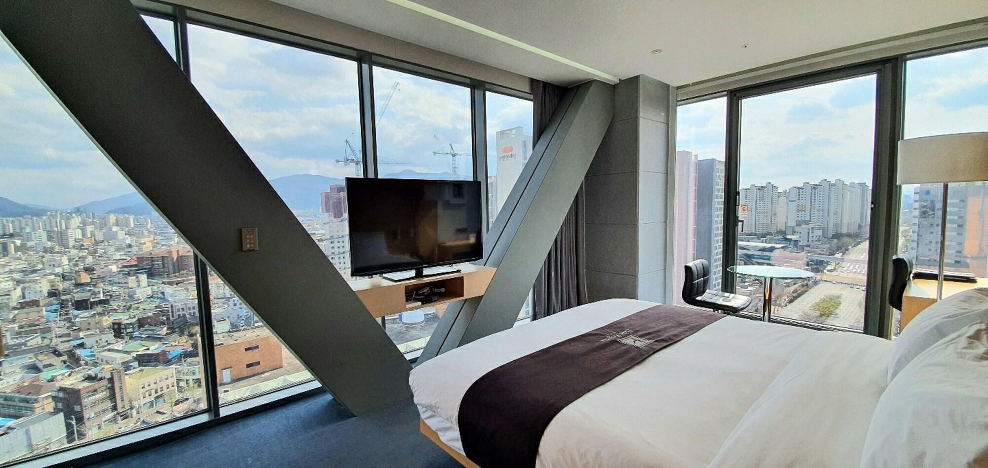 Eldis Regent Hotel Daegu Buitenkant foto